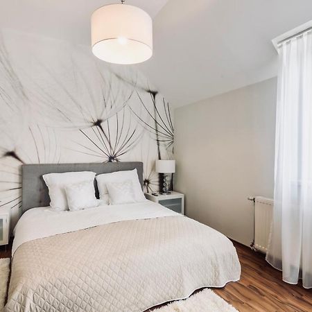 Monarchia Apartman Grand Mosonmagyarovar Luaran gambar