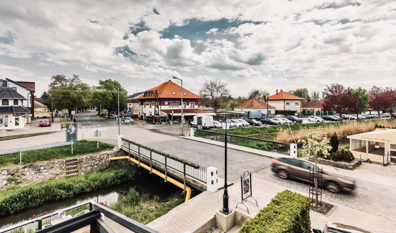 Monarchia Apartman Grand Mosonmagyarovar Luaran gambar