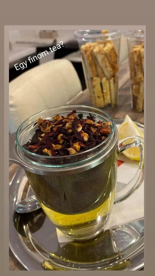 Monarchia Apartman Grand Mosonmagyarovar Luaran gambar